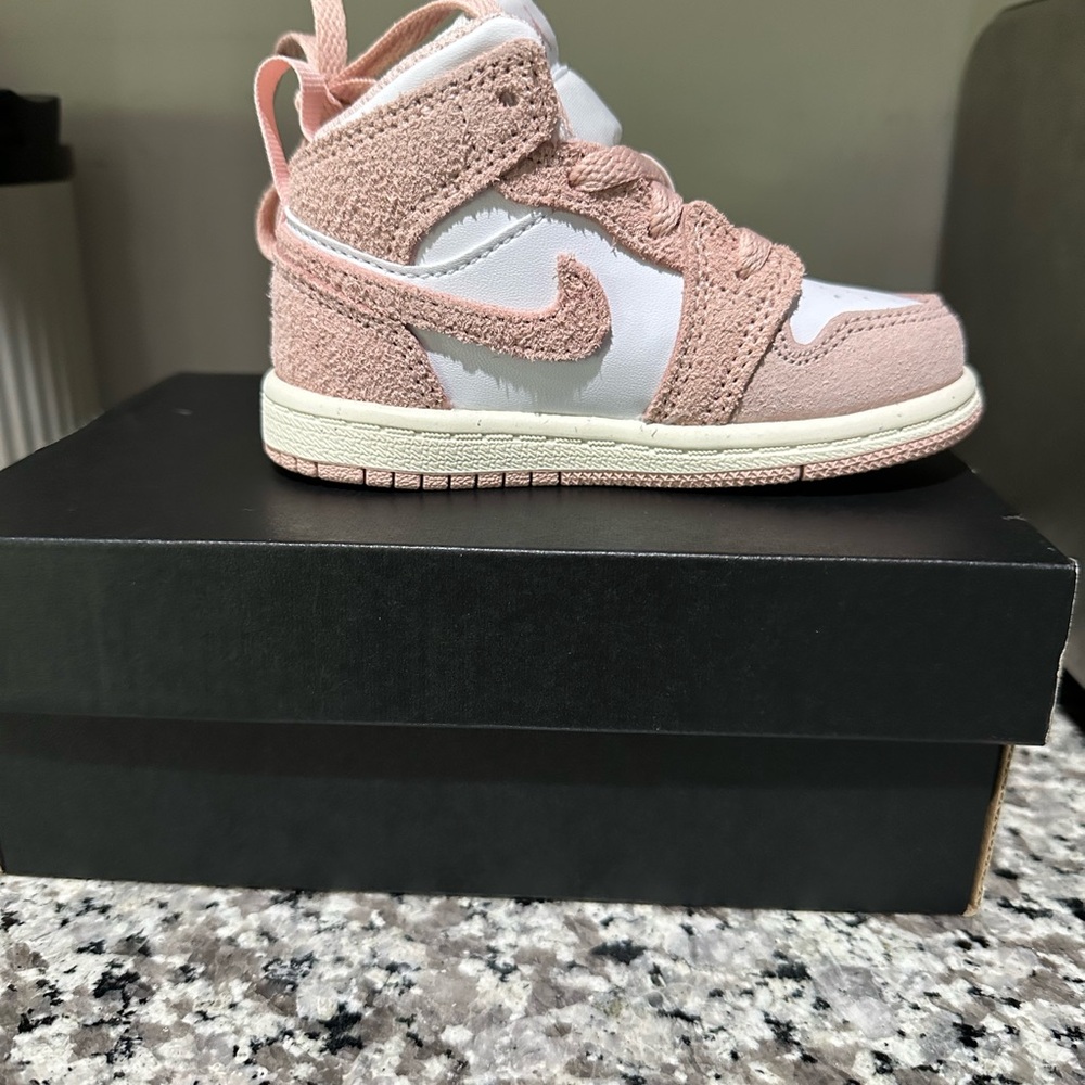 Nike Jordan 1 MID SE fPink and White Sneakers with Textured Finish